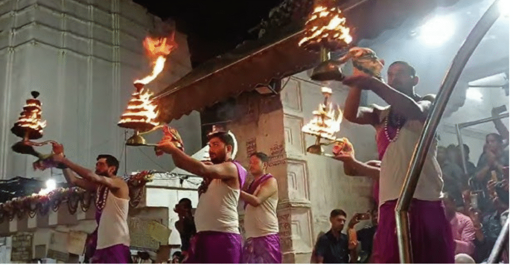 Baidyanath Jyotirlinga, Aarti